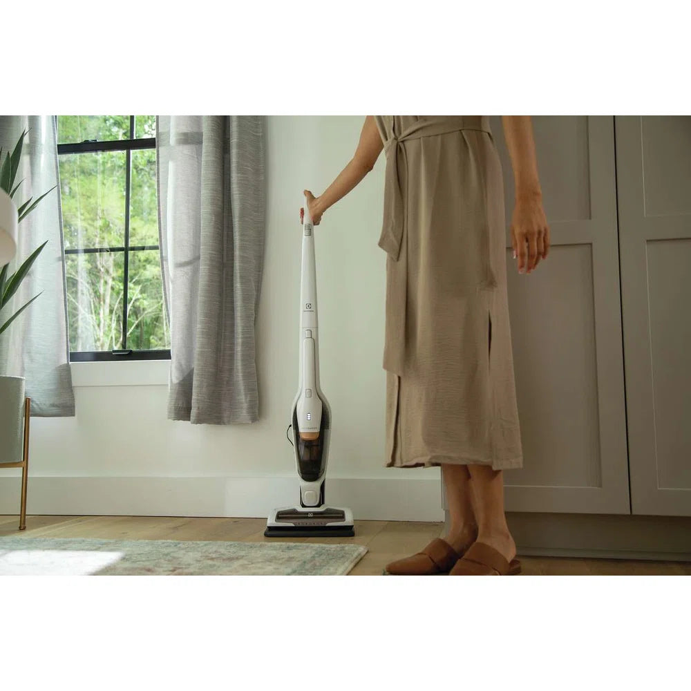 Electrolux Ergorapido™ Cordless 2-in-1 Stick Vacuum in White